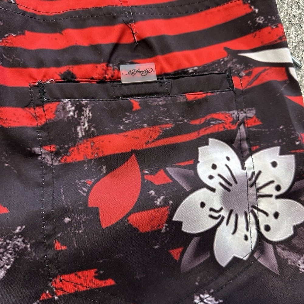 Ed Hardy Boardshorts Mens 34 Y2K Do or Die Skull Surf Swim Shorts Vintage Y2K - Picture 4 of 9